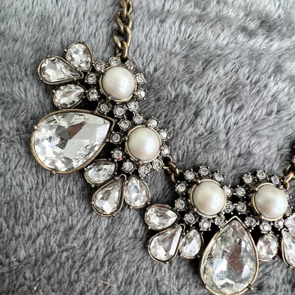 Ann Taylor Loft Rhinestone Chunky Statement Necklace Gold Tone 20 in - Picture 4 of 8